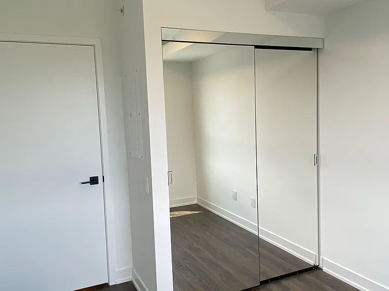 609 Sherbourne St #3209 — Photo 16