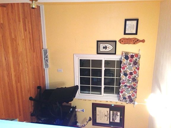 4th image of 389 West Ave
