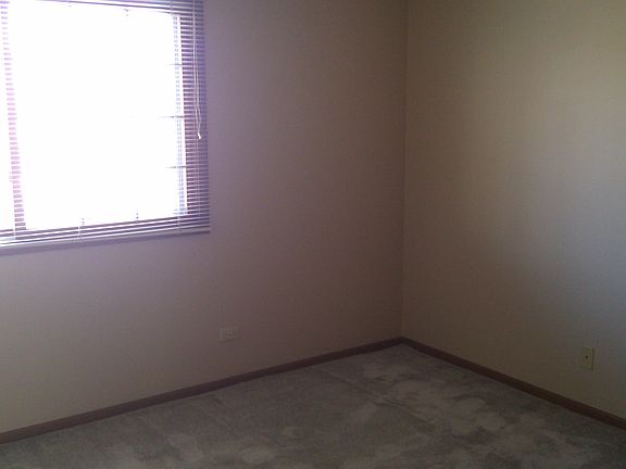 3rd image of 280 Woodridge Cir Unit C