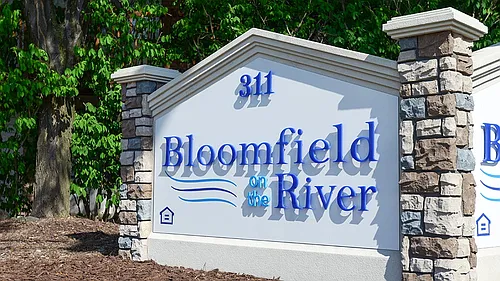 Bloomfield on the River Photo 1