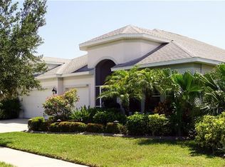 1740 Mira Lago Cir, Ruskin, FL 33570