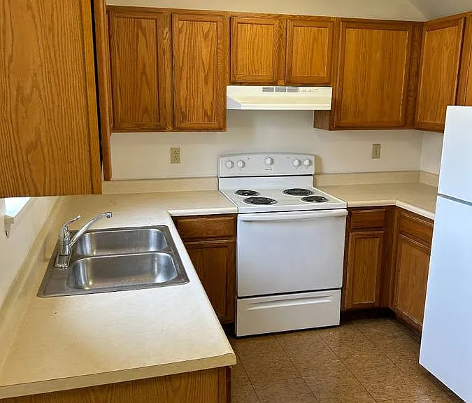 355 Saint Paul St — Photo 2