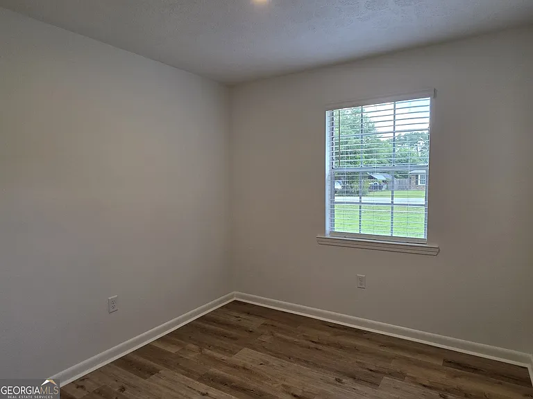 205 Whitehall Ave — Photo 12