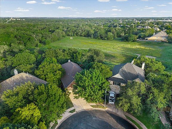 5th image of 2305 Sully Creek Dr