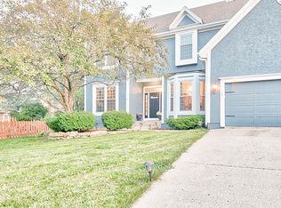 8905 W 148th St, Overland Park, KS 66221