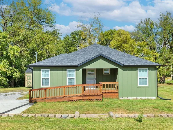 233 E Mckinley Street, Granby, MO 64844