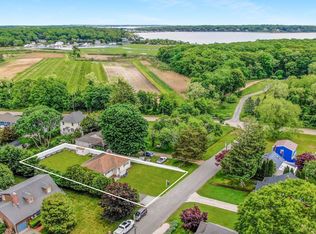 315 Wicks Rd, New Suffolk, NY 11956