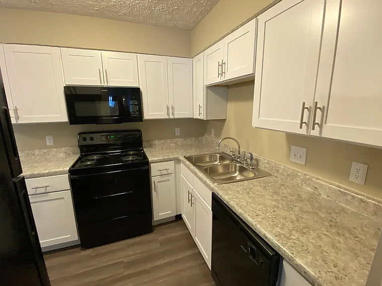 Cross Lakes Apartments — Photo 45