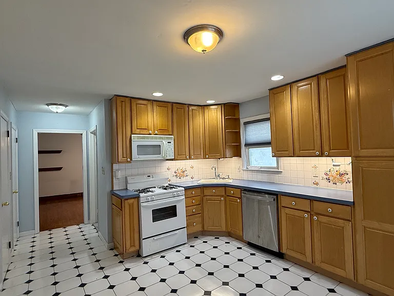 409 Cleveland Ave #1-B — Photo 15