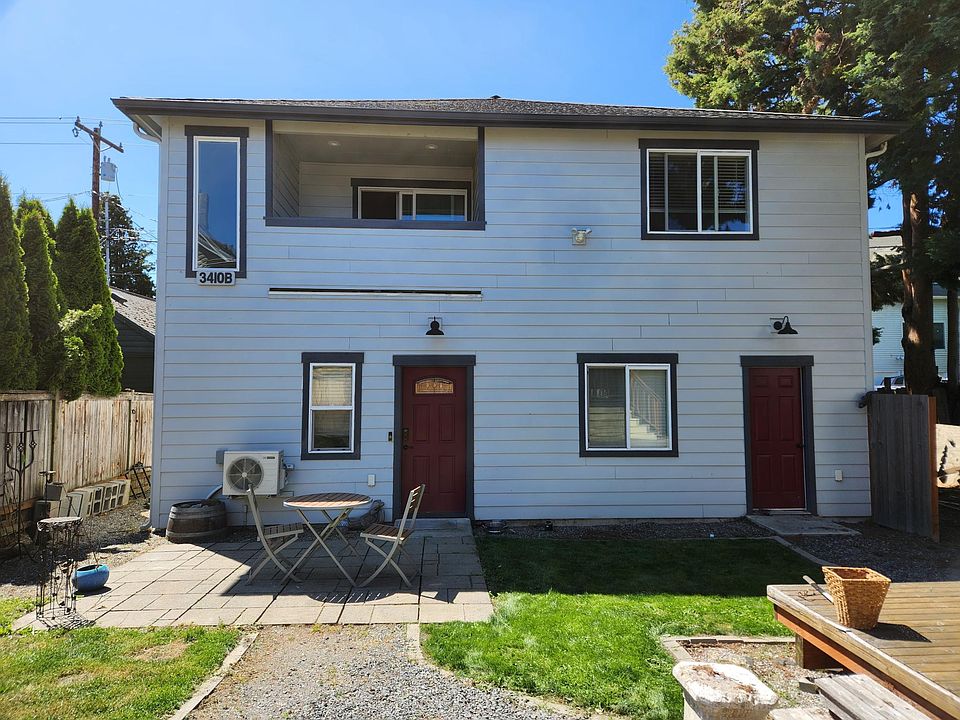 1st image of 3410B Oakes Ave