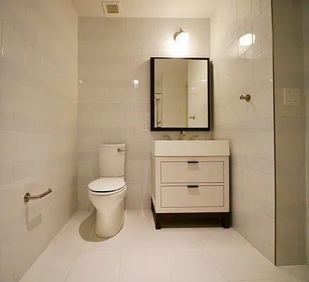 Rented by Extell Marketing Group LLC | media 12