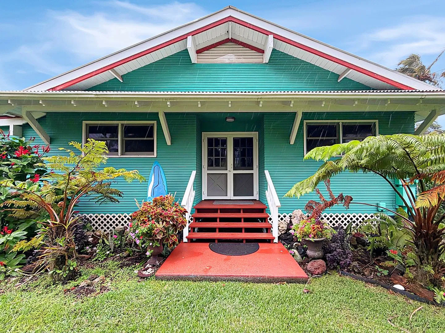 Charming 2-Bedroom Island Plantation Style Home in Historic Kapaau — Photo 2