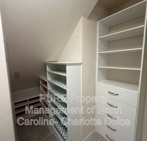 13818 Berkley Ave — Photo 30