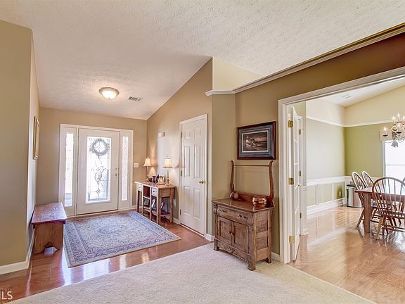 4th image of 1360 Creek Pointe Cir