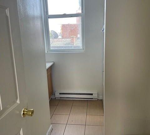 5th image of 33 Congress St APT 3