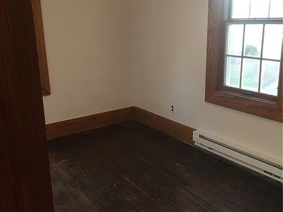 5th image of 204 Liberty St