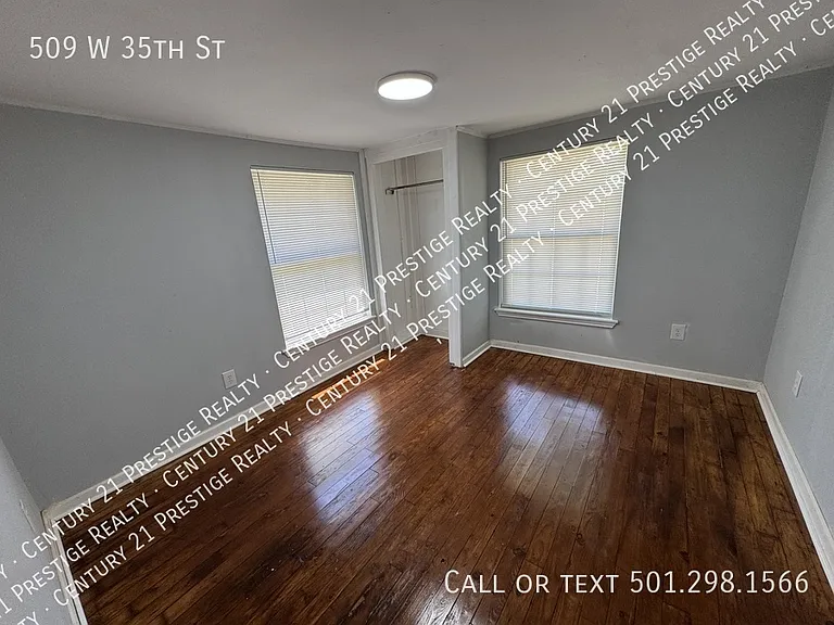 509 W 35th St — Photo 8