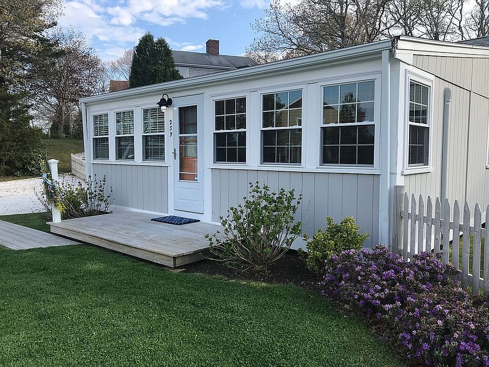 1st image of 239 Edgewater Dr E