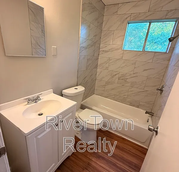 1778 Brown Ave — Photo 12