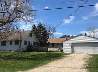 26268 W Rollins Rd, Ingleside, IL 60041