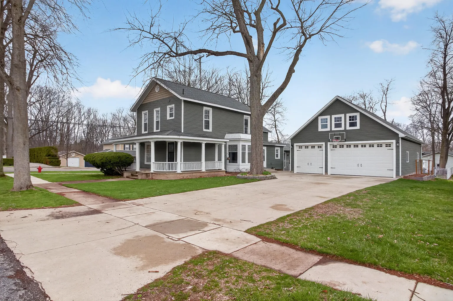 228 Chicago St photo 1