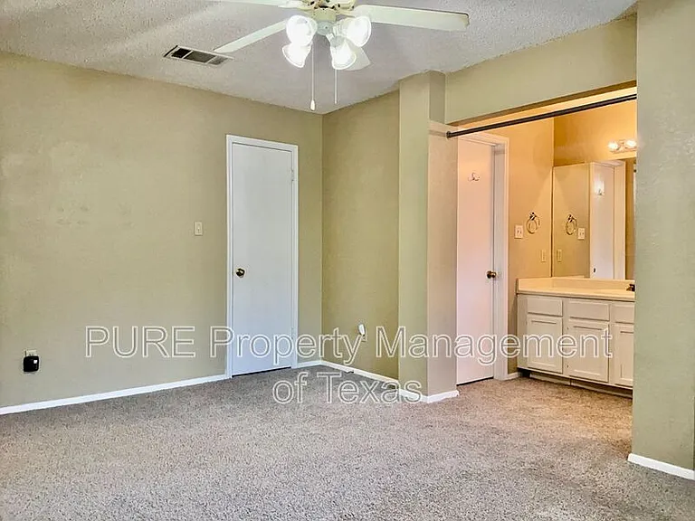 2105 Balsam Way — Photo 14