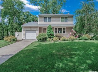 69 Rensselaer Dr, Commack, NY 11725