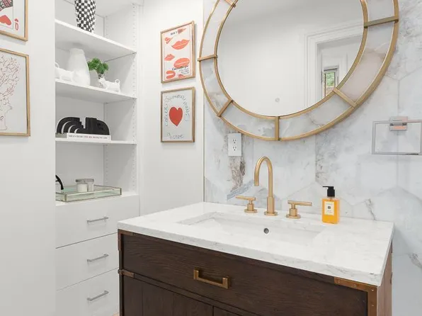 222 East 61st Street image 6 of 27