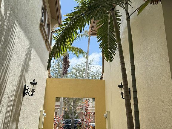 3rd image of 5926 NW 117th Drive #9B