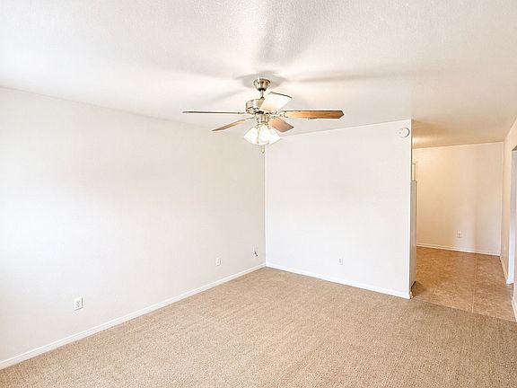 3rd image of 4203 Primrose Dr Unit C