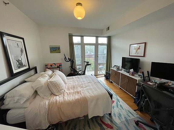 3rd image of 35 Underhill Ave #4B