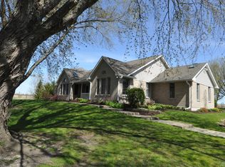 6306 Il Route 173, Poplar Grove, IL 61065