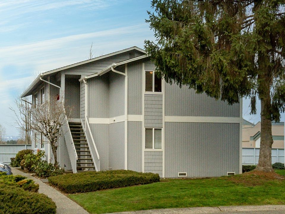 1st image of 9115 1st Pl NE APT 4