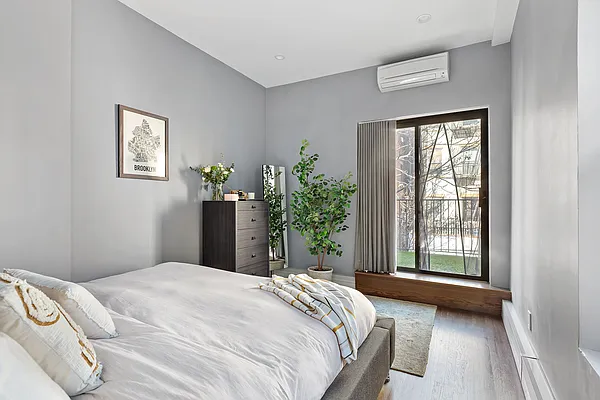 Sold by Compass | media 10