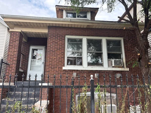 4928 W Congress Pkwy, Chicago, IL 60644