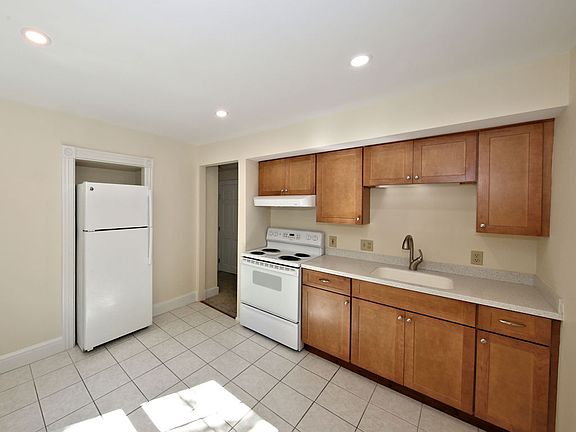 2nd image of 48 Custis Ave