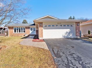 6843 Ticonderoga Rd, Downers Grove, IL 60516