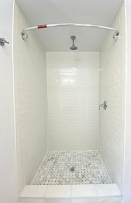 5th image of 509 E 78th St APT 6c