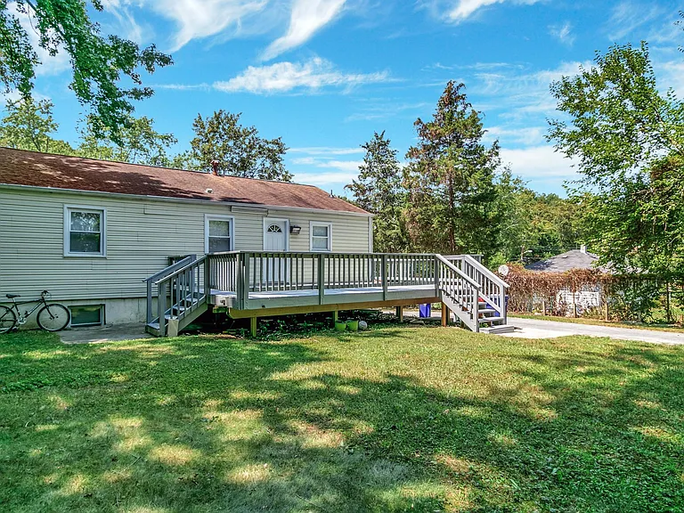 9085 Autoville Dr — Photo 14