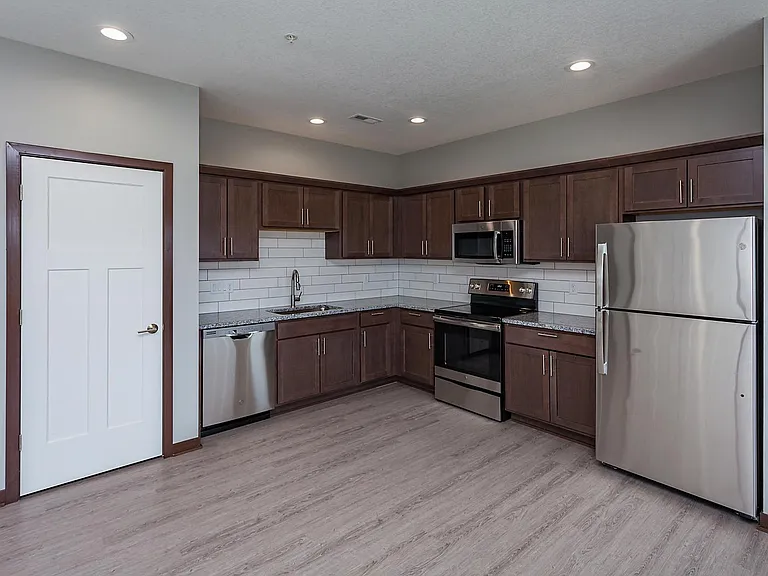 303 NW Manchester Blvd — Photo 3