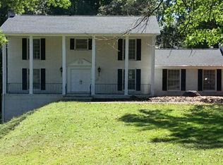 1205 Corn Tassel Trl, Martinsville, VA 24112