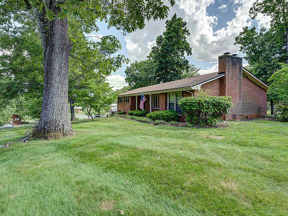 4th image of 2508 Larkspur Dr