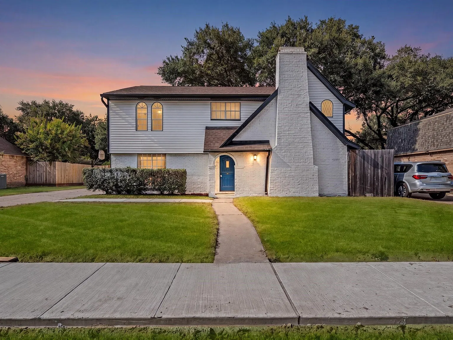 3 bed, 2.5 bath, 2265 sqft, $3,950 — Photo 3