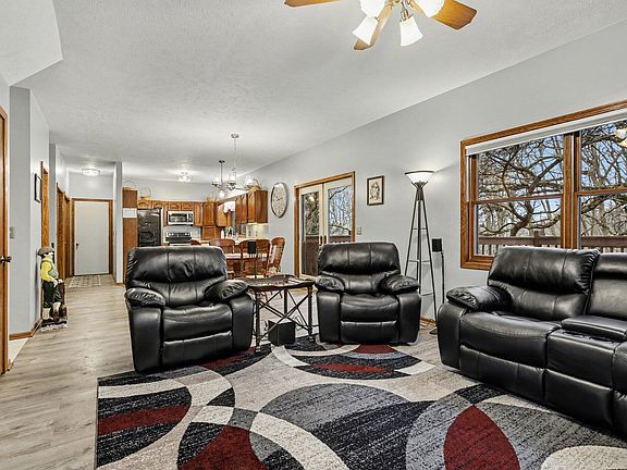 4th image of 247 Deer Run Dr