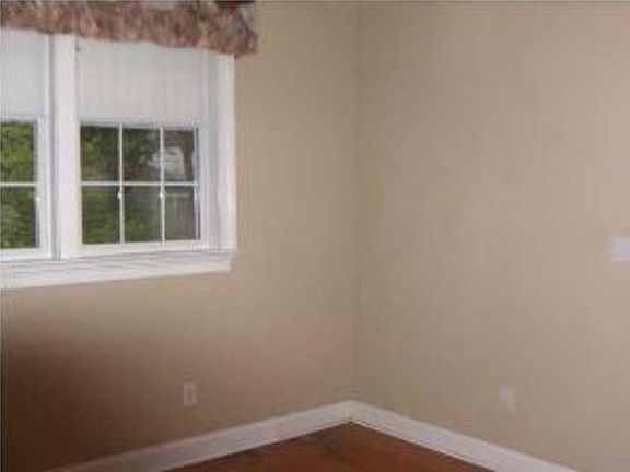 4th image of 1382 S Lakeland Dr