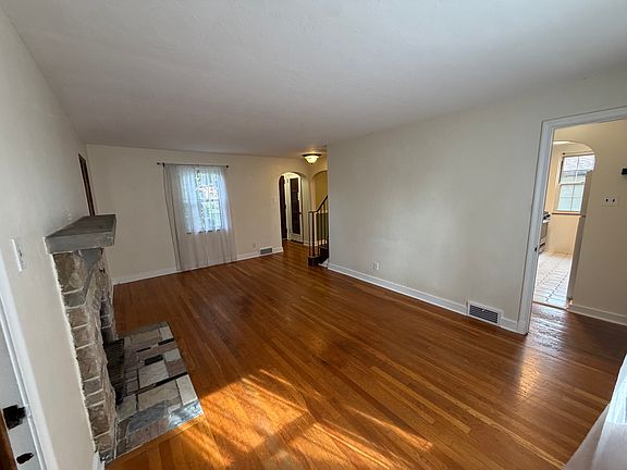 Living Room-Main Level