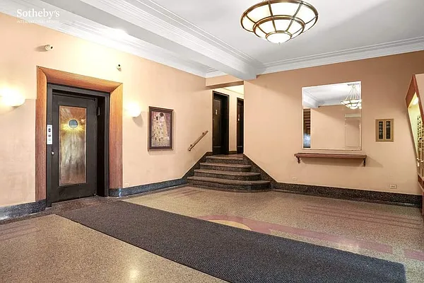 Sold by Sotheby's International Realty | media 21