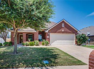 725 Chelsea Dr, Midlothian, TX 76065