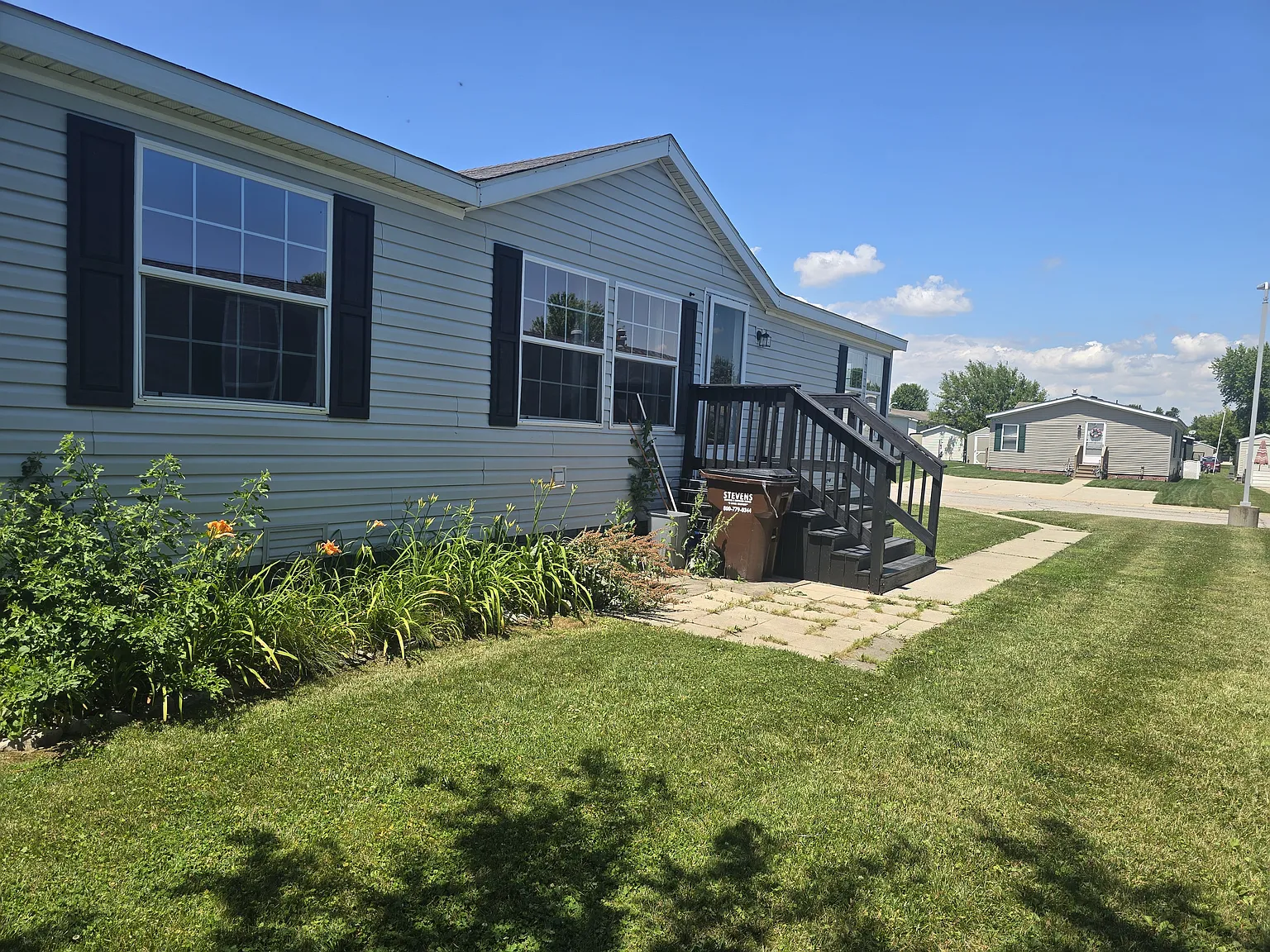 3 bed, 1232 sqft, $1,600 — Photo 2