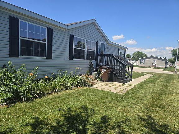2nd image of 3913 Benjamin Way